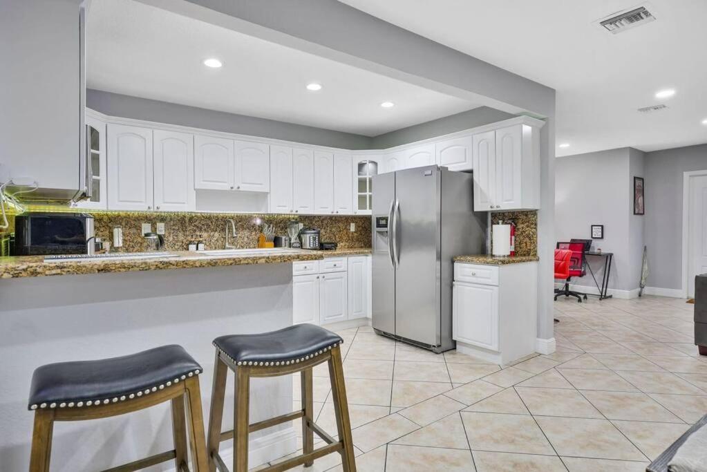 Escape Gameroom, Bar, Bbq, Spacious,King Bed, All Luxury Mattresses, Near Beach, 6 Blocks Away From Bars, Nite Clubs, Res, Shops Miami Exterior foto